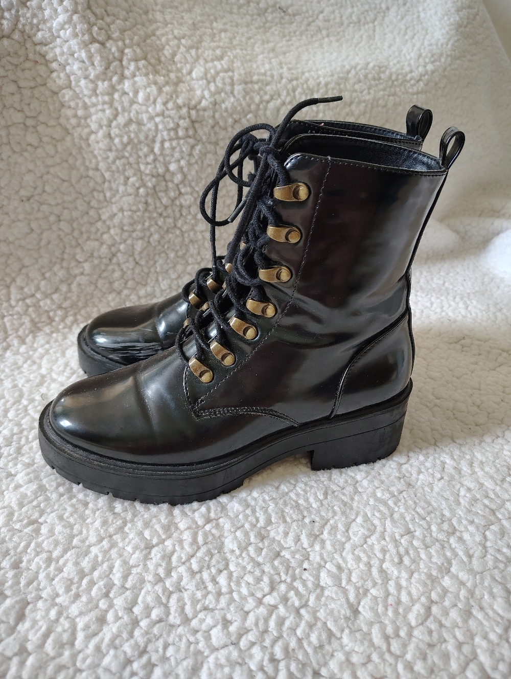 Forever 21 Women's Size 6 Black Lace-up Combat boots